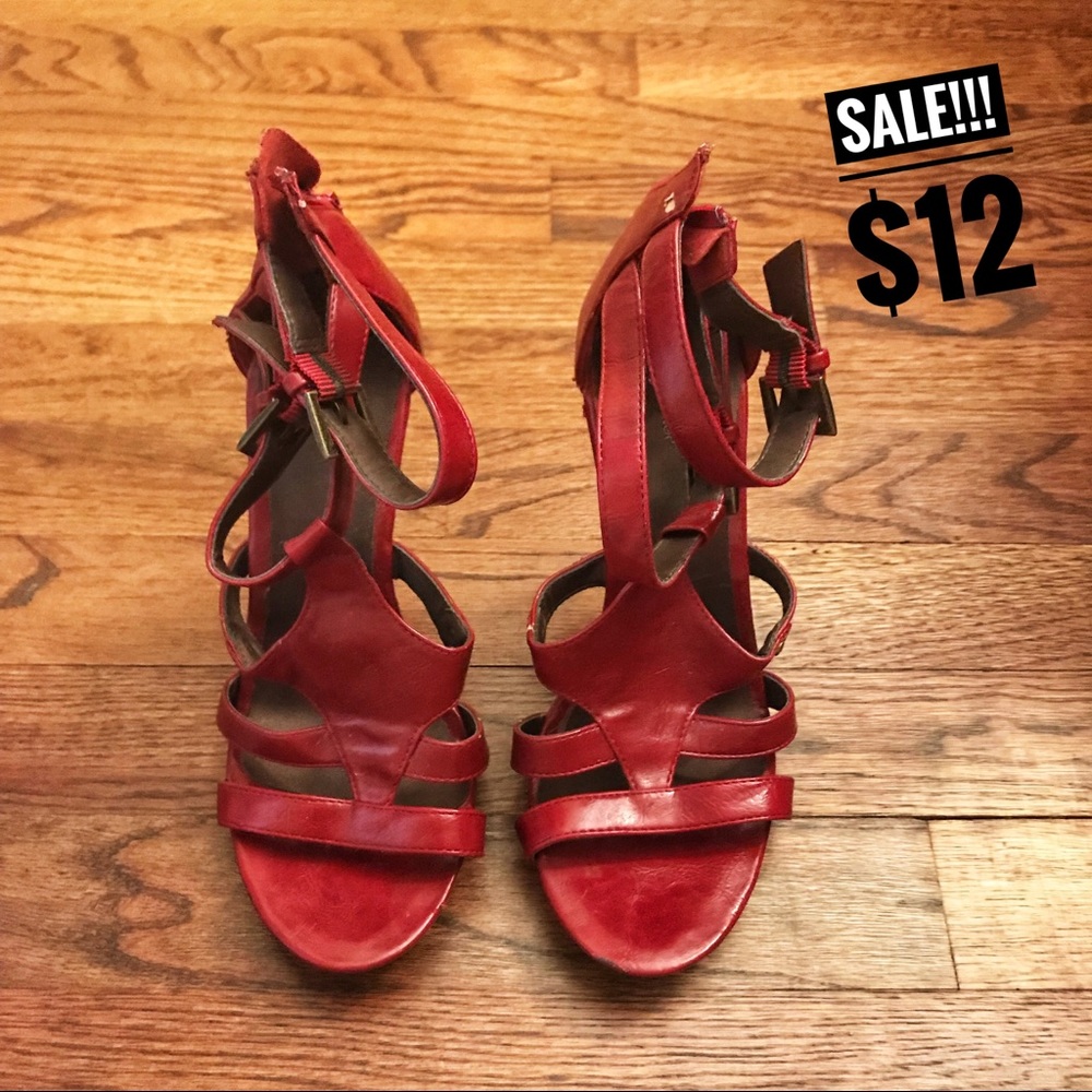 Red strappy heel  sandals Size 7